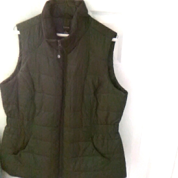 Women's vest, dark color green, size Large - Picture 1 of 3